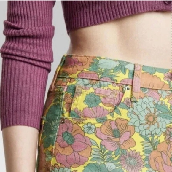 NWT WILD FABLE Highest Rise Cheeky Floral Shorts Size 0 - Picture 3 of 8